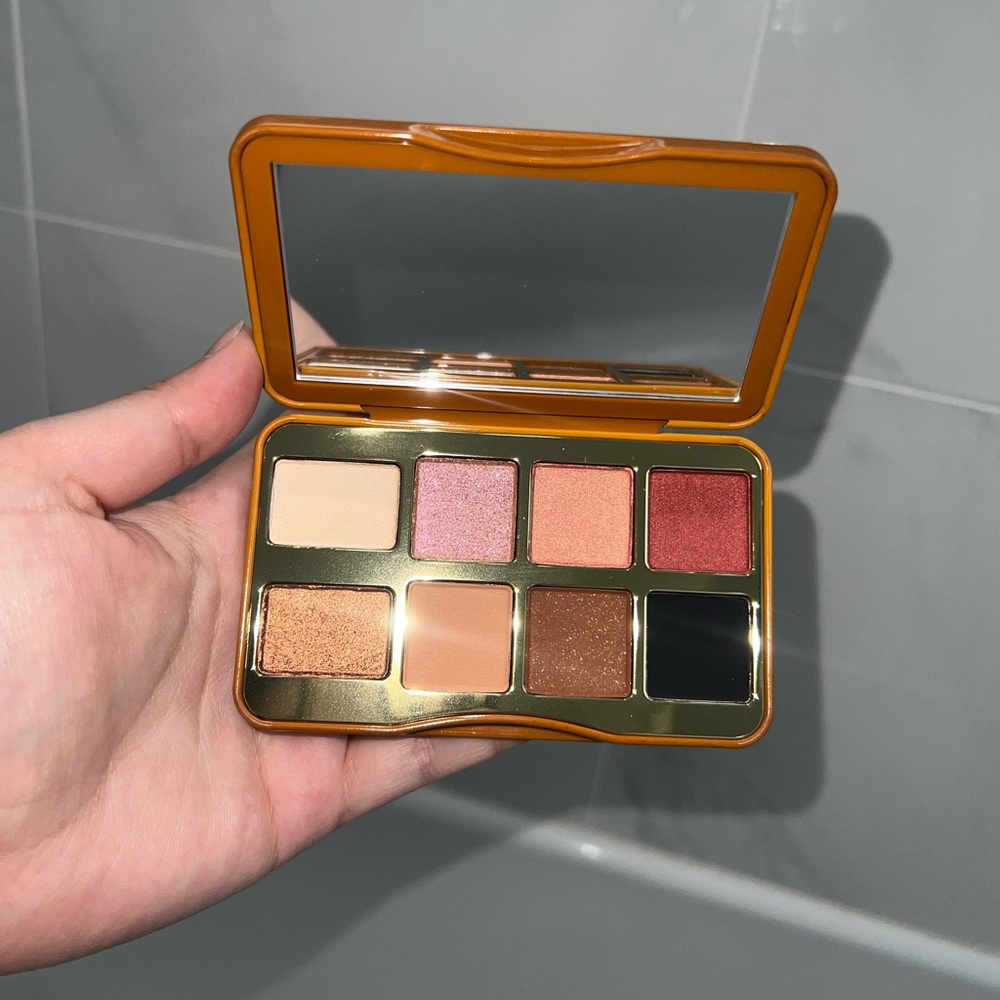 Too Faced Kitty Likes to Scratch Eyeshadow Palette